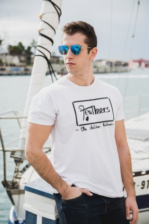 /products/feathers-old-school-tee/